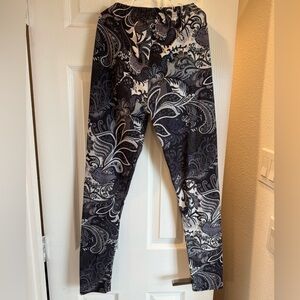 Shosho Monochrome Patterned Leggings